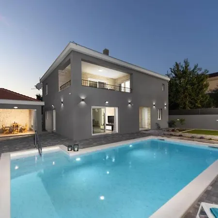 Danica With Pool * Bibinje