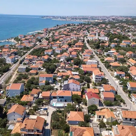 Villa Danica With Pool *