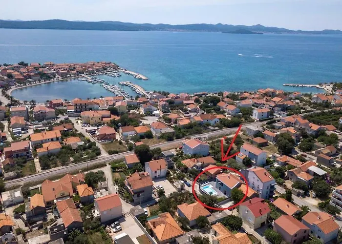 Danica With Pool Vila *