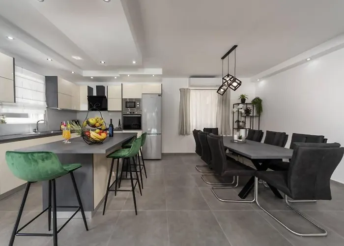 Vila Danica With Pool *