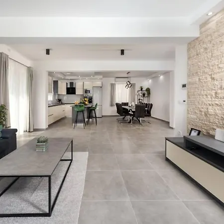 Danica With Pool * Bibinje