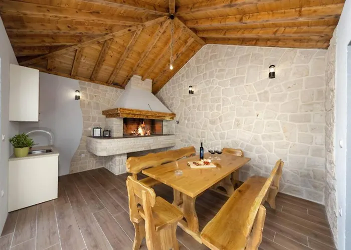 Danica With Pool Бибинье