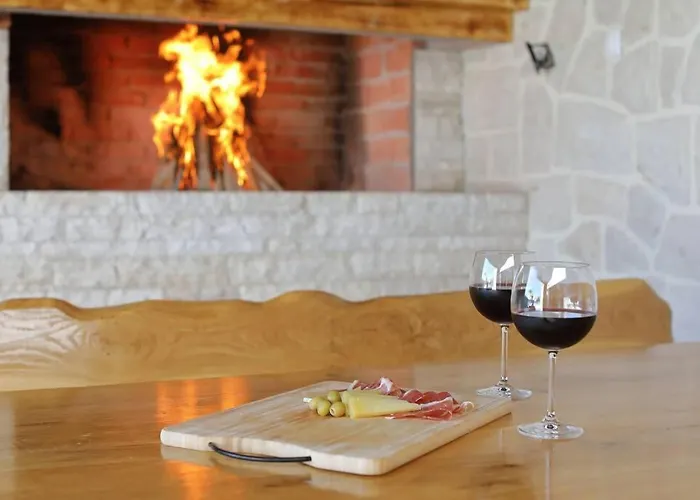 Вилла Danica With Pool