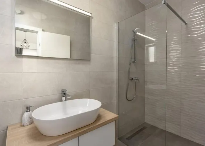 Danica With Pool * Бибинье